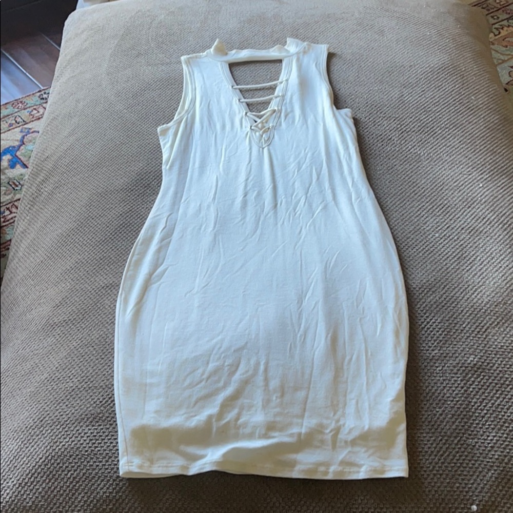 Sleeveless dress